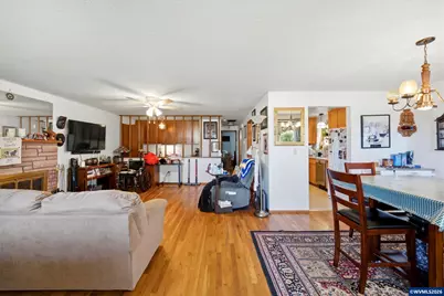 1404 Umpqua Rd, Woodburn, OR 97071 - Photo 7