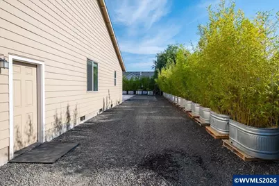 2151 NE Deciduous Av, Albany, OR 97321 - Photo 37