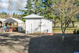 38423 Century Dr NE, Albany, OR 97322 - Photo 13