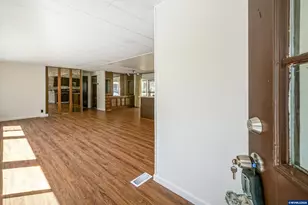 1103 N Springbrook Rd, Newberg, OR 97132 - Photo 9
