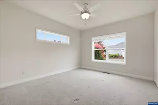 338 NW Ivy Ave, Dallas, OR 97338 - Photo 25