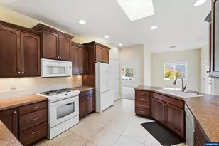 338 NW Ivy Ave, Dallas, OR 97338 - Photo 19