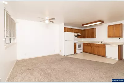 143 SW Wake Robin Av, Corvallis, OR 97333 - Photo 9