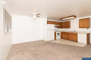 143 SW Wake Robin Ave, Corvallis, OR 97333 - Photo 9
