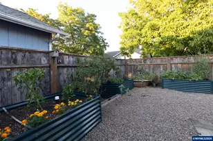 143 SW Wake Robin Ave, Corvallis, OR 97333 - Photo 27