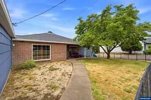 3055 Hollywood Dr NE, Salem, OR 97305 - Photo 3