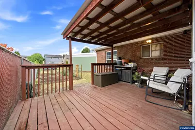 3055 Hollywood Dr NE, Salem, OR 97305 - Photo 23