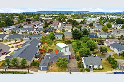 3055 Hollywood Dr NE, Salem, OR 97305 - Photo 37
