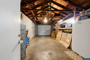 3055 Hollywood Dr NE, Salem, OR 97305 - Photo 25