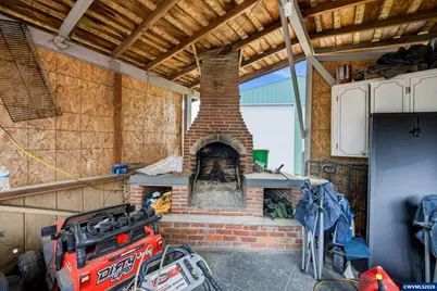 3055 Hollywood Dr NE, Salem, OR 97305 - Photo 29
