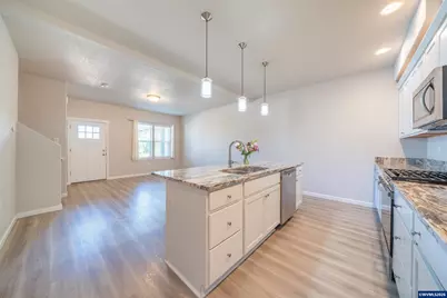 1657 SE Barberry Av, Dallas, OR 97338 - Photo 9