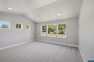356 E Kisling Ave, Brownsville, OR 97327 - Photo 13