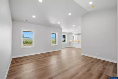 356 E Kisling Av, Brownsville, OR 97327 - Photo 5