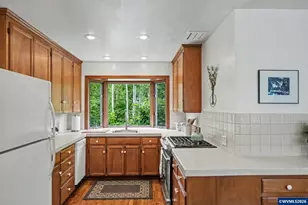 1101 SW Sunset Dr, Corvallis, OR 97333 - Photo 19