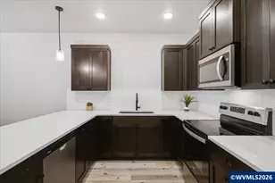 3751 Village Center Dr SE, Salem, OR 97302 - Photo 7