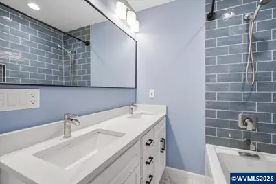1020 N 3rd St, Woodburn, OR 97071 - Photo 31