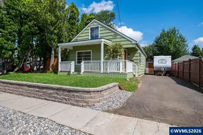 1020 N 3rd St, Woodburn, OR 97071 - Photo 3