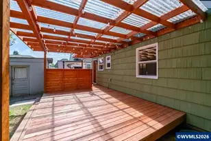 1020 N 3rd St, Woodburn, OR 97071 - Photo 43