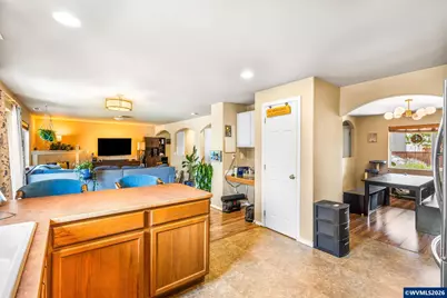226 NE Breezy Wy, Albany, OR 97322 - Photo 7