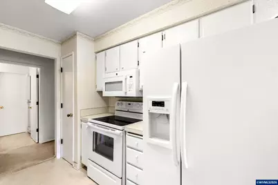 950 Evergreen #110 Rd, Woodburn, OR 97071 - Photo 5