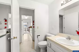 950 Evergreen #110 Rd, Woodburn, OR 97071 - Photo 15