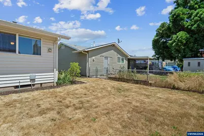 2212 Country Club Ter, Woodburn, OR 97071 - Photo 37