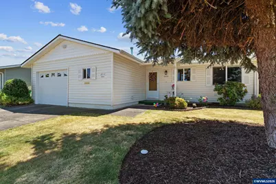 2212 Country Club Ter, Woodburn, OR 97071 - Photo 3