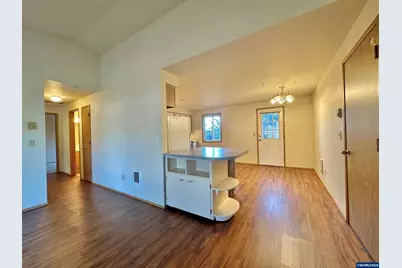 409 SE Villa Dr, Corvallis, OR 97333 - Photo 5