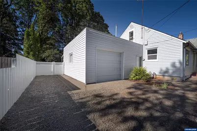 1060 Albert Dr SE, Salem, OR 97302 - Photo 33