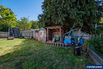 110 8th Av, Sweet Home, OR 97386 - Photo 11