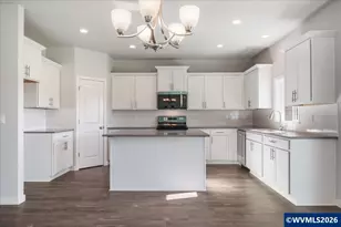 237 NW Newcastle St, Dallas, OR 97338 - Photo 7