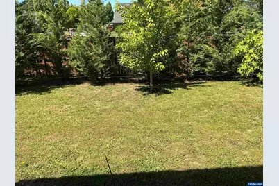 1525 N River Alder St, Canby, OR 97013 - Photo 25