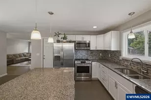 256 Gregory Ln SE, Salem, OR 97302 - Photo 13