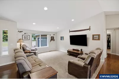38712 River Dr, Lebanon, OR 97355 - Photo 9