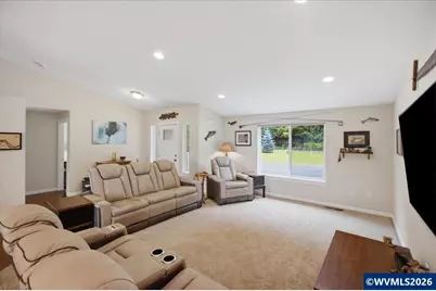 38712 River Dr, Lebanon, OR 97355 - Photo 7