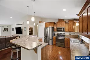 38712 River Dr, Lebanon, OR 97355 - Photo 11