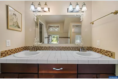 32140 Tangent Dr, Tangent, OR 97389 - Photo 17