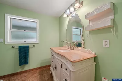 32140 Tangent Dr, Tangent, OR 97389 - Photo 27