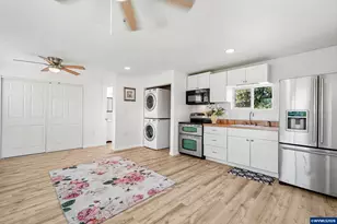 32140 Tangent Dr, Tangent, OR 97389 - Photo 31