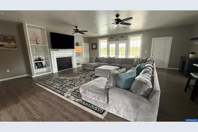 38053 Robinson Dr, Scio, OR 97374 - Photo 13