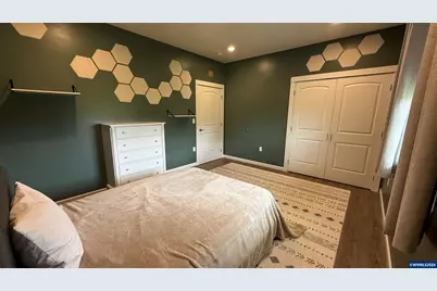 38053 Robinson Dr, Scio, OR 97374 - Photo 17