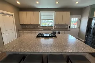 38053 Robinson Dr, Scio, OR 97374 - Photo 7