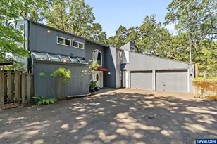 1360 NW Forest Dr, Corvallis, OR 97330 - Photo 1