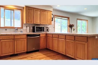 2875 NW 13th St, Corvallis, OR 97330 - Photo 15