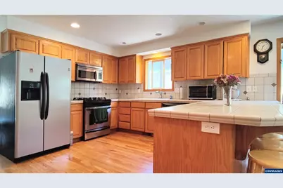 2875 NW 13th St, Corvallis, OR 97330 - Photo 13