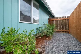 842 29th Ave, Sweet Home, OR 97386 - Photo 43