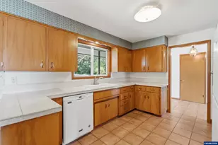 1514 37th Ave NW, Salem, OR 97304 - Photo 13