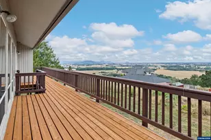 1150 Linnwood Dr NE, Albany, OR 97322 - Photo 3