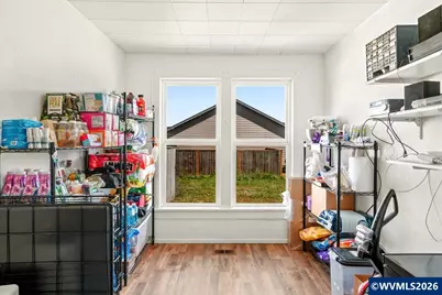 90 E B St, Halsey, OR 97348 - Photo 33