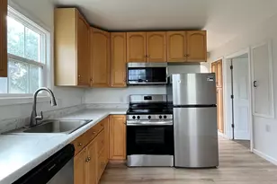 911 Jq Adams St, Oregon City, OR 97045 - Photo 5